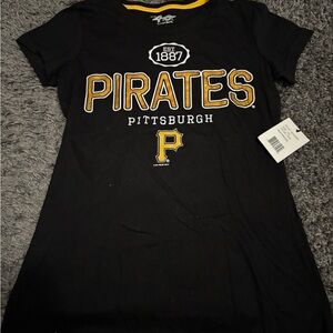 Pittsburgh Pirates Women’s Black T-Shirt